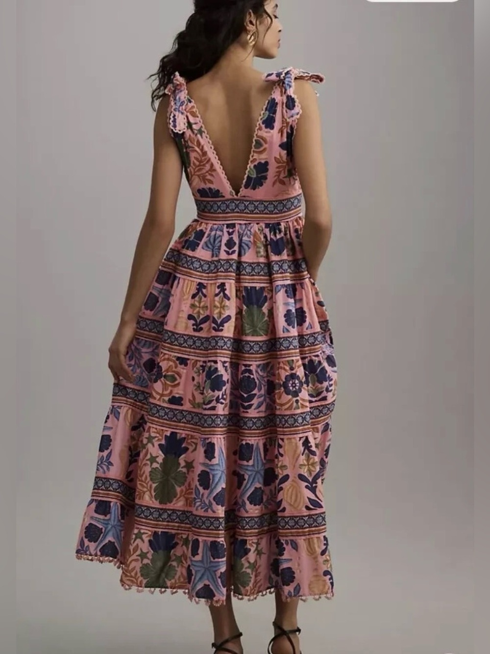 Farm Rio Seashell Tapestry Midi Dress in Bold Floral Print Size Small - Picture 2 of 8